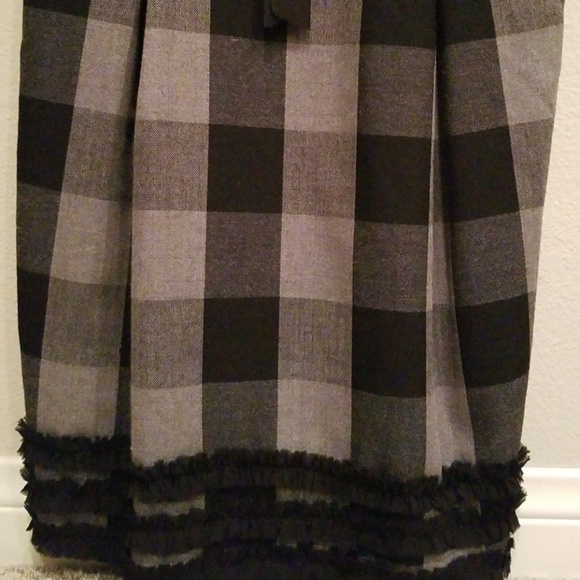 Clothes - Picture 2 of 3